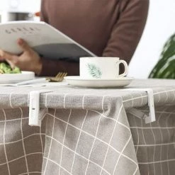 OSQI Lot De 4 Pinces De Nappe En Plastique Blanc Avec Pince Réglable à Haute Tension, épaisseur De Table D'env. 4,5cm, Pince De Table Pour Jardin, Pique-Nique, Fête, Cuisine Et Restaurant. 5,8x5,8x1,5 Cm -Pince et tenaille Soldes 65989111 5